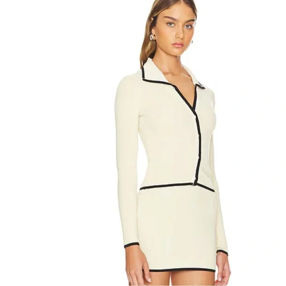 Chic Cream Top and Mini Skirt with Black Accents - Picture 2 of 10